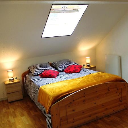 Charmant appart sous toits proche Château des Ducs Chambéry Extérieur photo